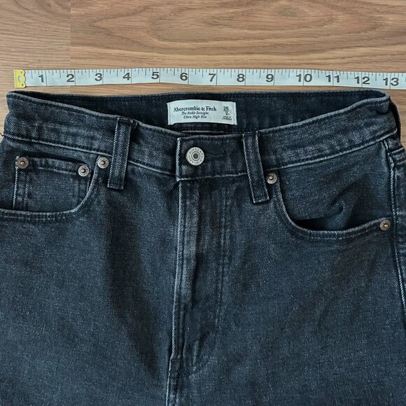 Abercrombie & Fitch Ultra High Rise Ankle Straight Jeans in Washed Black Size 2 - Picture 11 of 13